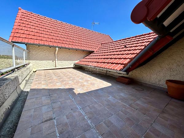 Maison Poissy 10 pièces 251 m2 €985 000 ** - Référence 8640