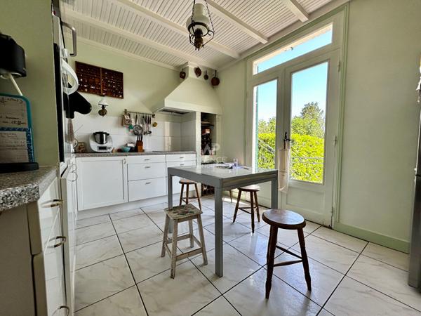 Maison Poissy 10 pièces 251 m2 €985 000 ** - Référence 8640