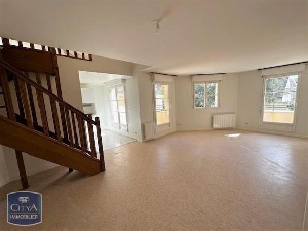 Appartement à louer 4 pièces 73.3m² Rambouillet (78120)