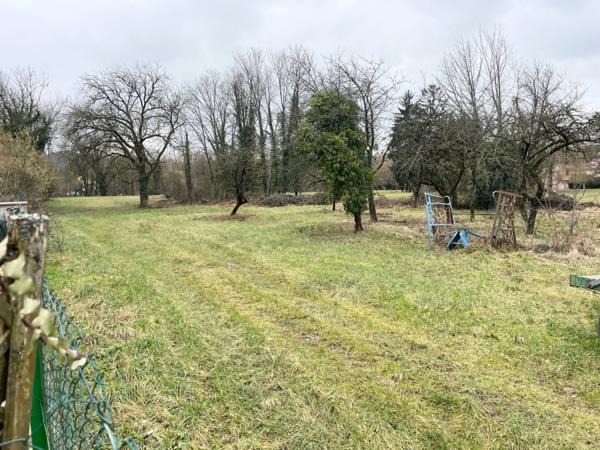 Maison mitoyenne F5 avec terrasse, parking et garage