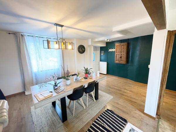 Maison mitoyenne F5 avec terrasse, parking et garage