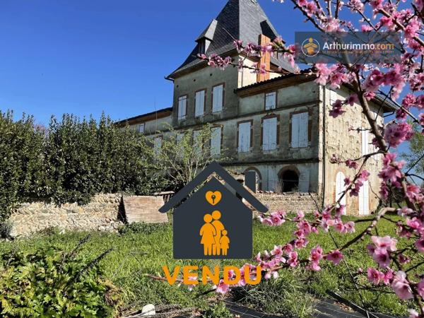 Vente                                                      Château
                        
                     10 pièces                      805 m2                     à Carbonne