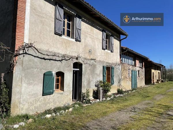 Vente                                                      Château
                        
                     10 pièces                      805 m2                     à Carbonne