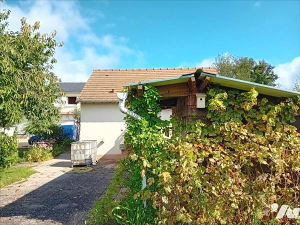 PARIGNE L'EVEQUE, campagne, maison de 3 chambres dont 1 de plain-pied.