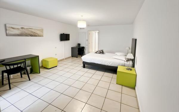 Appartement à vendre    1 pièce • 32 m2 La Ciotat