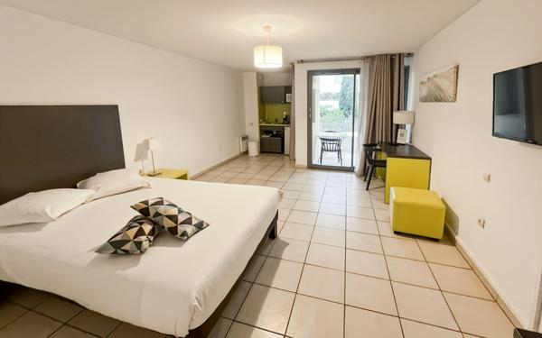 Appartement à vendre    1 pièce • 32 m2 La Ciotat