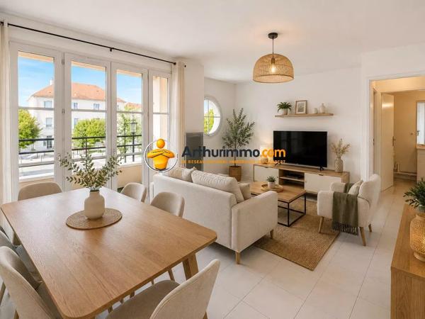 Vente                                                      Appartement
                        
                     2 pièces                      42 m2                     à Coulommiers