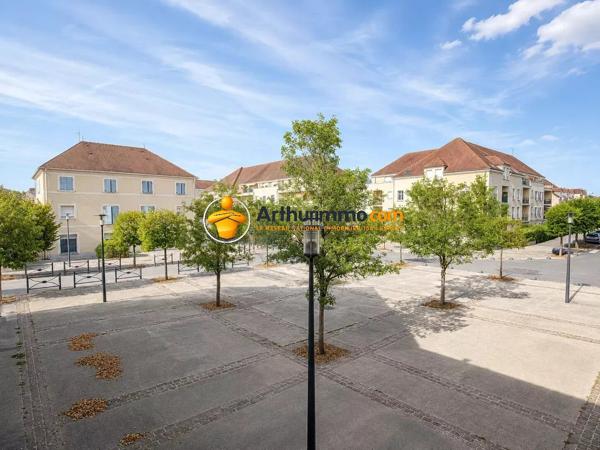 Vente                                                      Appartement
                        
                     2 pièces                      42 m2                     à Coulommiers