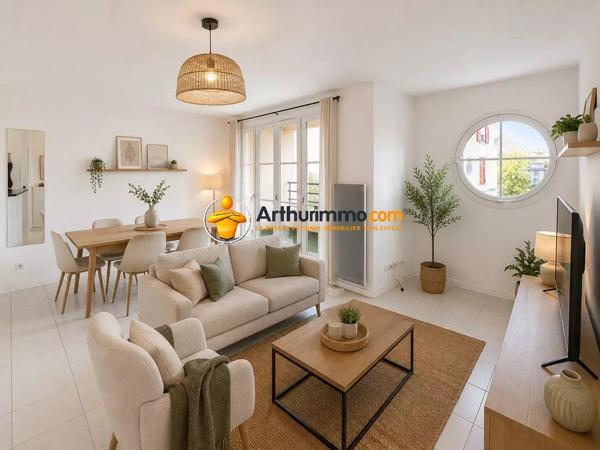 Vente                                                      Appartement
                        
                     2 pièces                      42 m2                     à Coulommiers