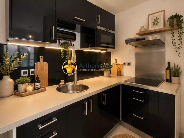 Vente                                                      Appartement
                        
                     2 pièces                      42 m2                     à Coulommiers
