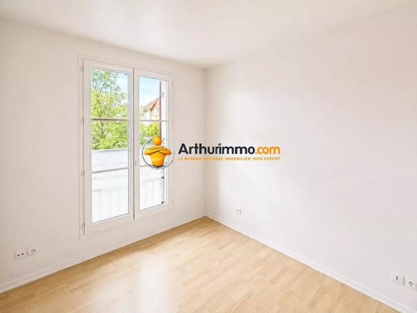 Vente                                                      Appartement
                        
                     2 pièces                      42 m2                     à Coulommiers