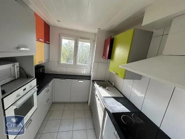 Appartement à louer 4 pièces 66.3m²
