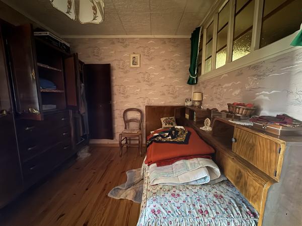 Maison - 5 pièces de 90 m2 habitable + 90 m2 RDC à Froges