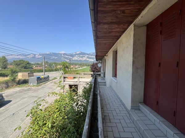 Maison - 5 pièces de 90 m2 habitable + 90 m2 RDC à Froges