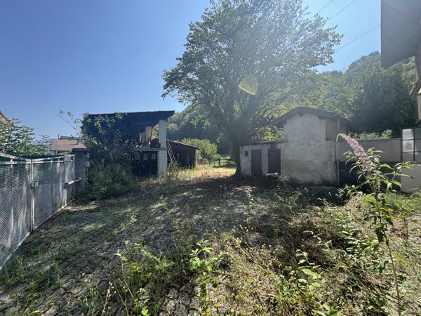 Maison - 5 pièces de 90 m2 habitable + 90 m2 RDC à Froges