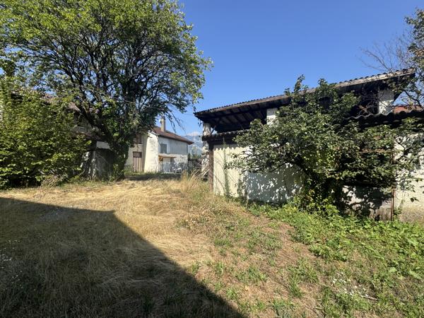 Maison - 5 pièces de 90 m2 habitable + 90 m2 RDC à Froges
