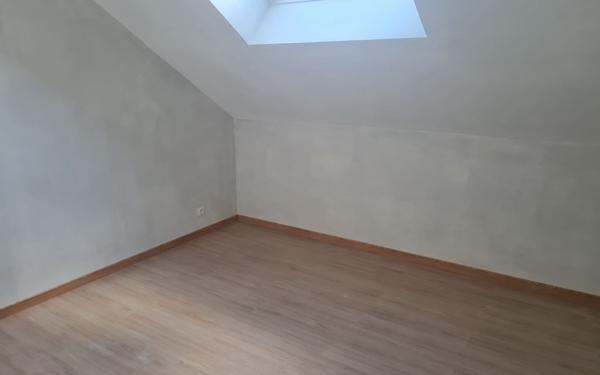 Maison à louer    4 pièces • 77 m2 Roubaix