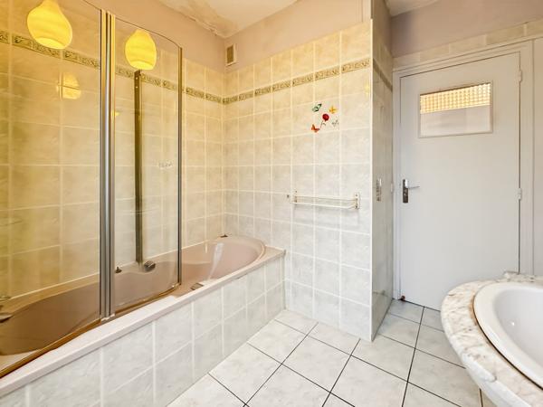 Appartement + parking + annexe