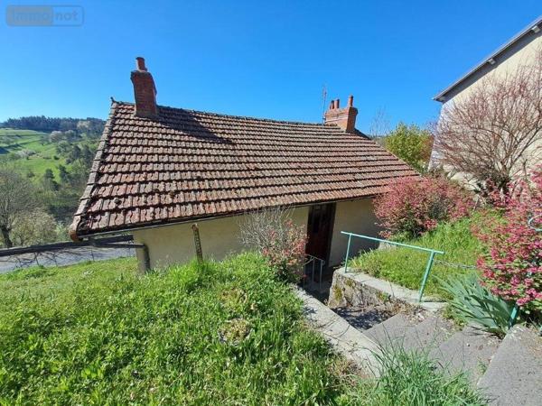 Maison à vendre à Saint-Flour dans le Cantal (15100), ref : 044/1102