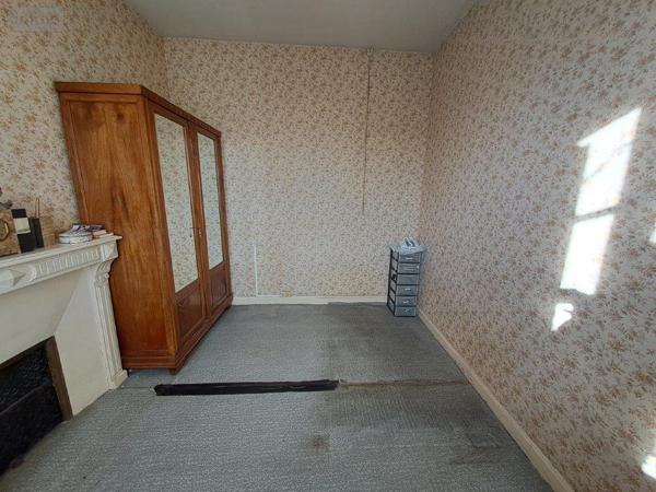 Maison à vendre à Saint-Flour dans le Cantal (15100), ref : 044/1102