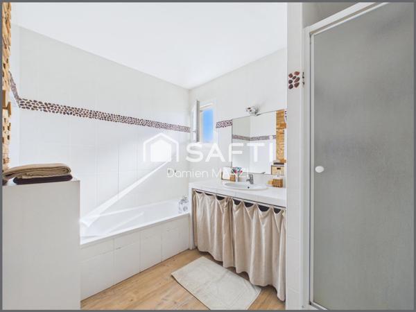 MAISON T4 AVEC PISCINE ET GARAGE