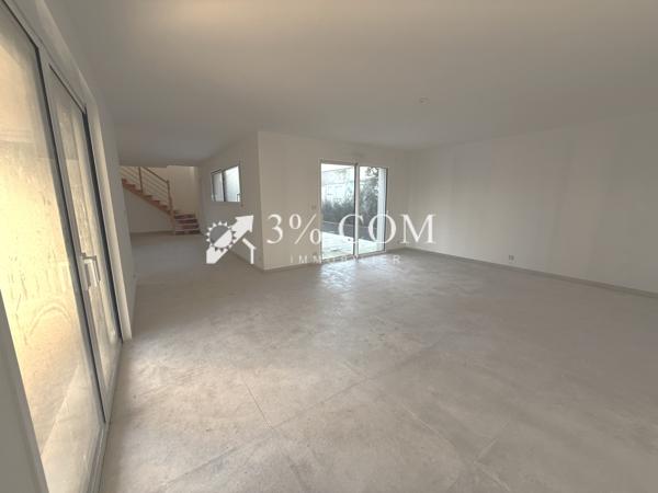 Villa 6 pièce(s) 3 chambre(s) 176 m²