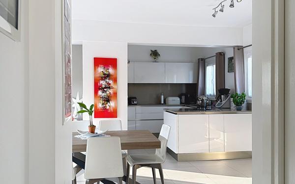 Maison à vendre    5 pièces • 103,90 m2 Antibes