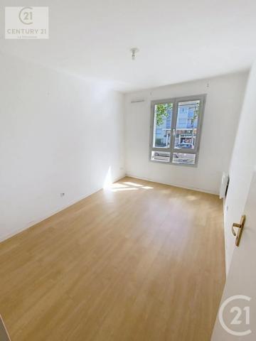 Appartement F4 à vendre  4 pièces - 83,48 m 2   MANTES LA JOLIE  - 78