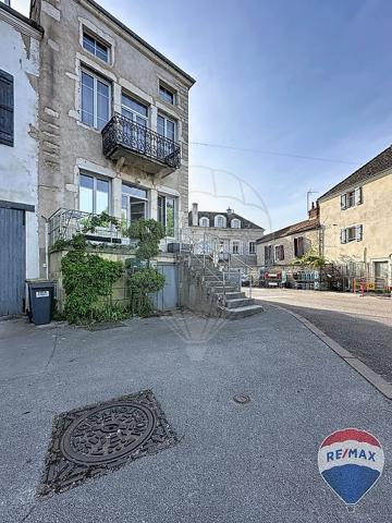 Immeuble 6 chambre(s) à vendre - Rully, Saône-et-Loire - 71