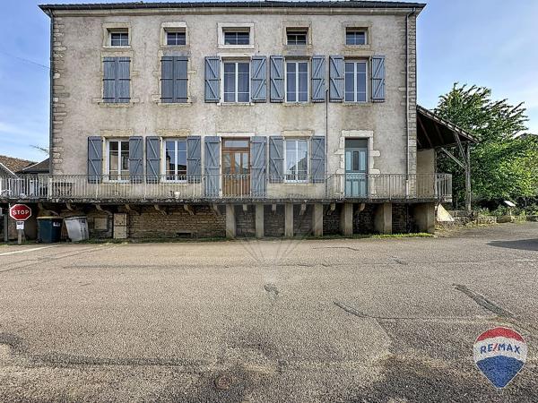 Immeuble 6 chambre(s) à vendre - Rully, Saône-et-Loire - 71