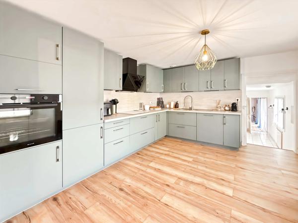 Dept de la vienne (86) Maison de ville à vendre 8 pièces CHATELLERAULT (86)