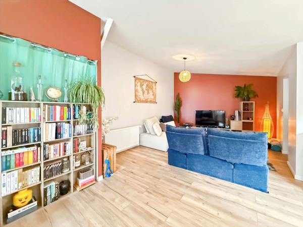 Dept de la vienne (86) Maison de ville à vendre 8 pièces CHATELLERAULT (86)