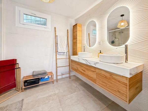 Dept de la vienne (86) Maison de ville à vendre 8 pièces CHATELLERAULT (86)