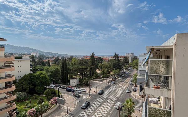 Appartement à vendre    3 pièces • 58,52 m2 Le Cannet