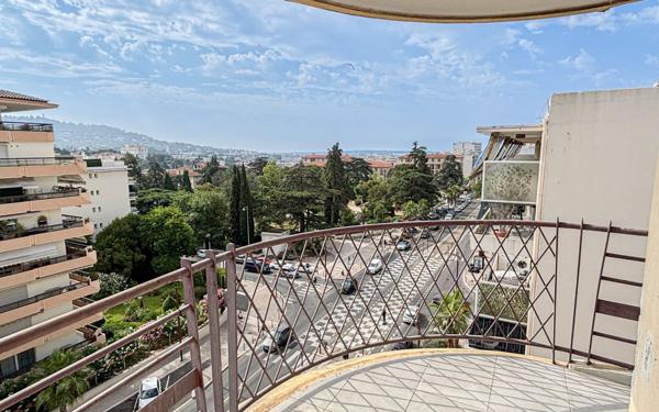 Appartement à vendre    3 pièces • 58,52 m2 Le Cannet