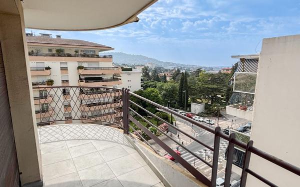 Appartement à vendre    3 pièces • 58,52 m2 Le Cannet