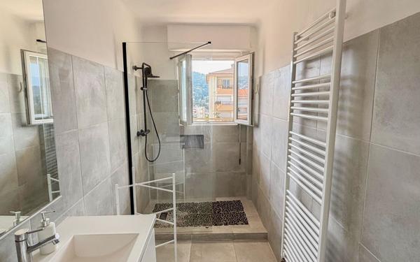 Appartement à vendre    3 pièces • 58,52 m2 Le Cannet