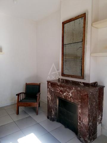 MAISON DE CARACTERE  AVEC TERRASSE