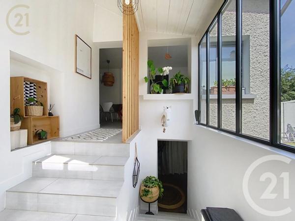 Maison à vendre  6 pièces - 101,37 m 2   VIRY CHATILLON  - 91