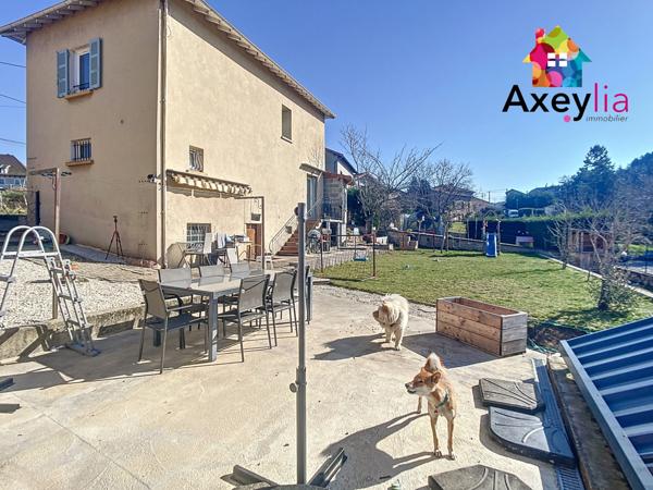 Charlieu (42190) A VENDRE - SECTEUR CHARLIEU - MAISON RÉNOVÉE AVEC DÉPENDANCES ET TERRAIN