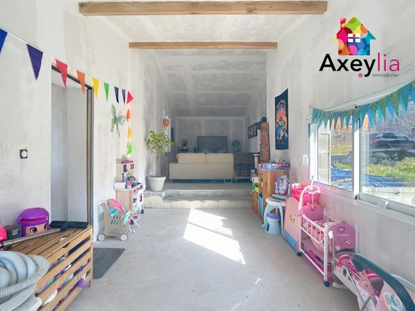 Charlieu (42190) A VENDRE - SECTEUR CHARLIEU - MAISON RÉNOVÉE AVEC DÉPENDANCES ET TERRAIN