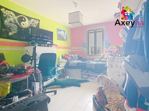 Charlieu (42190) A VENDRE - SECTEUR CHARLIEU - MAISON RÉNOVÉE AVEC DÉPENDANCES ET TERRAIN