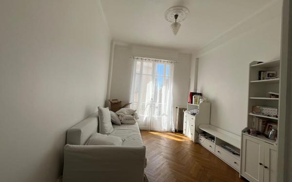 Appartement à vendre    2 pièces •  Nice