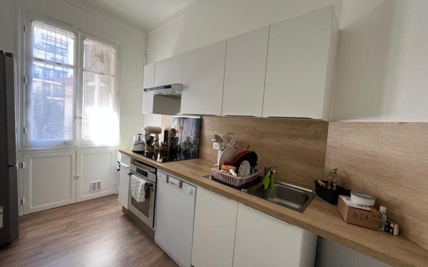 Appartement à vendre    2 pièces •  Nice