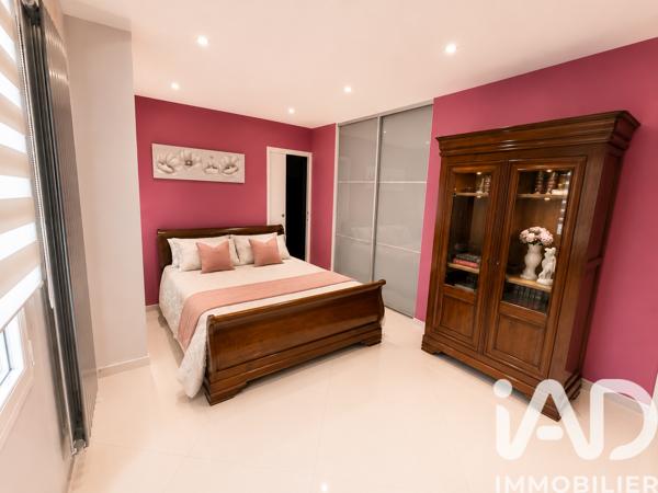 Maison à vendre 6 pièces 157 m² Villecresnes