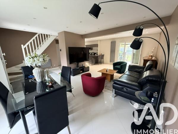 Maison à vendre 6 pièces 157 m² Villecresnes