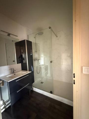 Bel appartement  T3, 65 m2 avec ascenseur, balcon et tennis dans quartier recherché  - 205 000  - DPE C