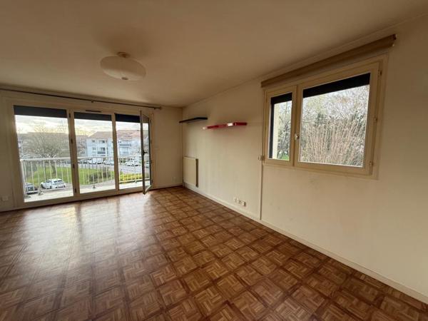 Bel appartement  T3, 65 m2 avec ascenseur, balcon et tennis dans quartier recherché  - 205 000  - DPE C