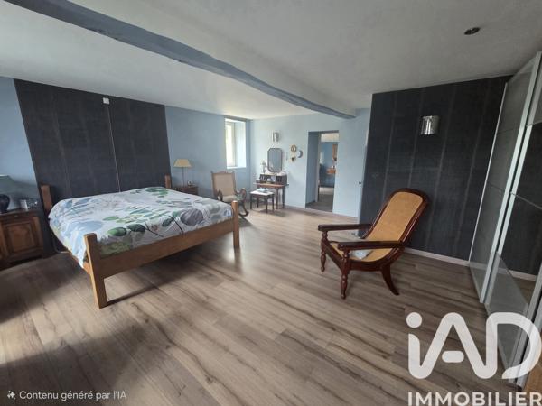 Maison à vendre 7 pièces 220 m² Montlieu-la-Garde