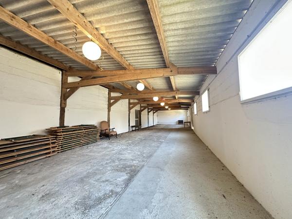 Clohars-Carnoët (Doëlan), Corps de Ferme d’une surface de 500m2 sur un Terrain 9,3 hectares avec Vue Mer !
